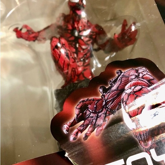 Marvel Carnage Mini PVC Collector Figure - Picture 7 of 12